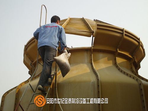 冷却塔清洗与维护