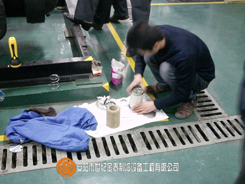 主机换油与维护