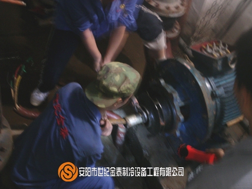 主机换油与维护