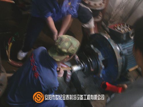 主机换油与维护